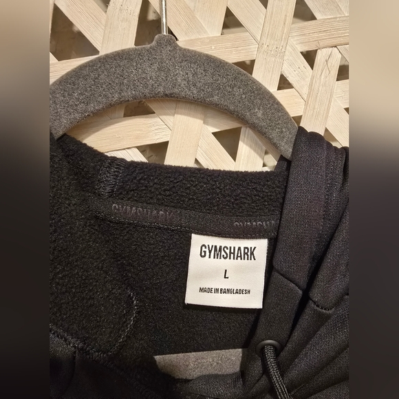 GUC Gymshark Arrival Hoodie, sweatshirt, black, size large, $40 - Picture 8 of 16